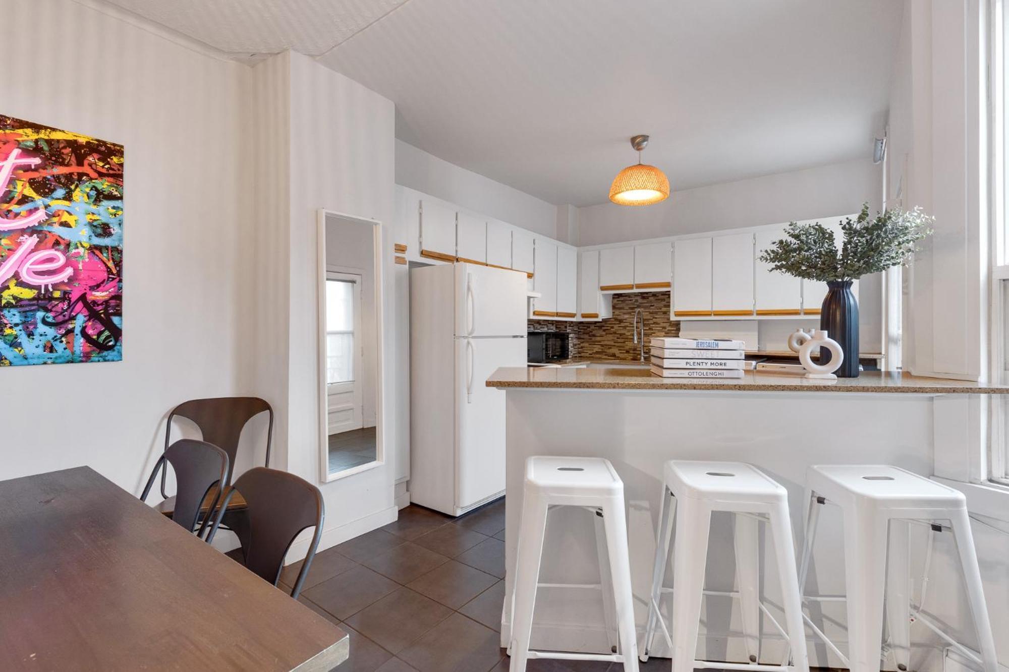 Liv Mtl Avenue Aparthotel Монреал Екстериор снимка