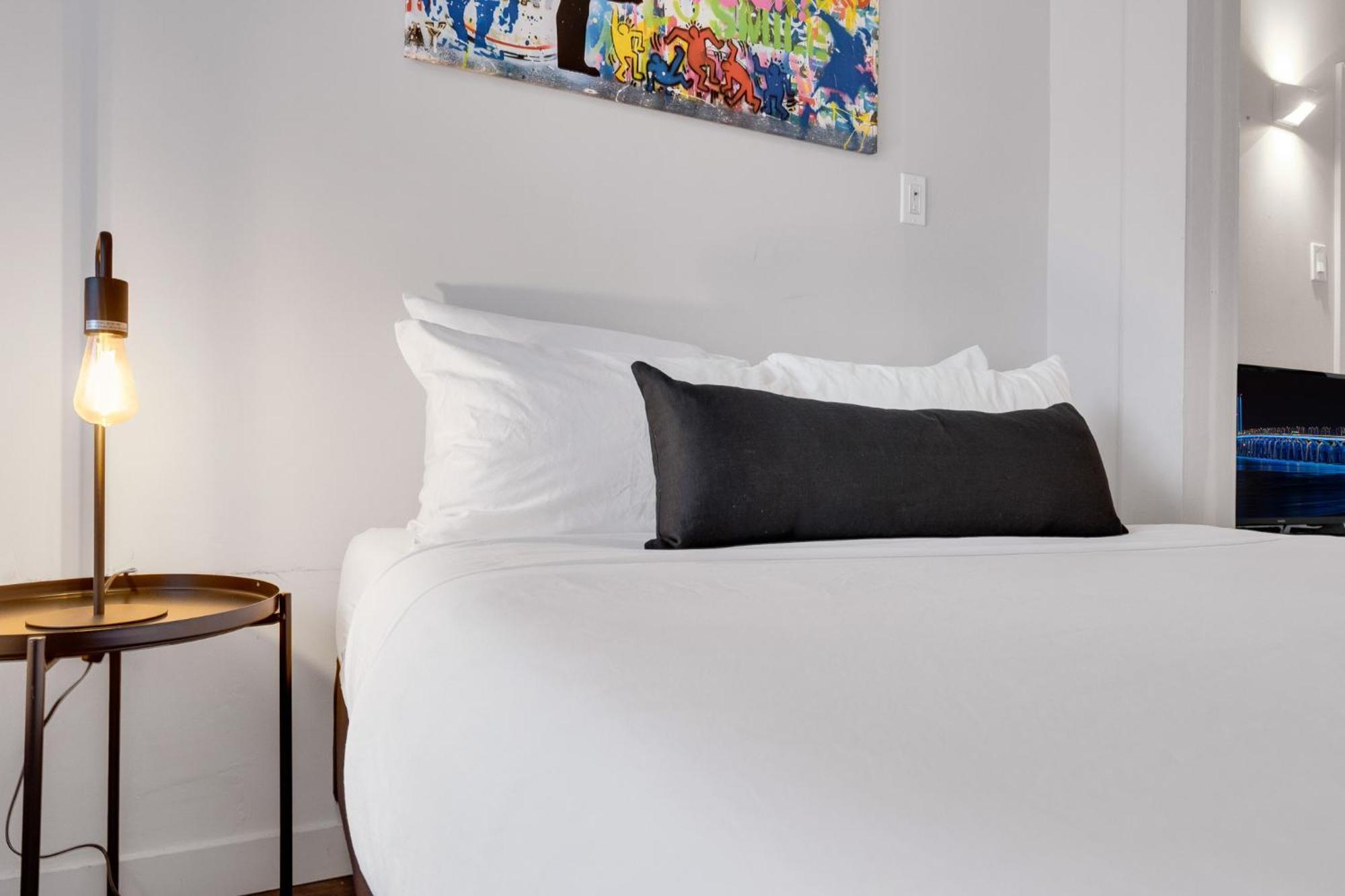 Liv Mtl Avenue Aparthotel Монреал Екстериор снимка