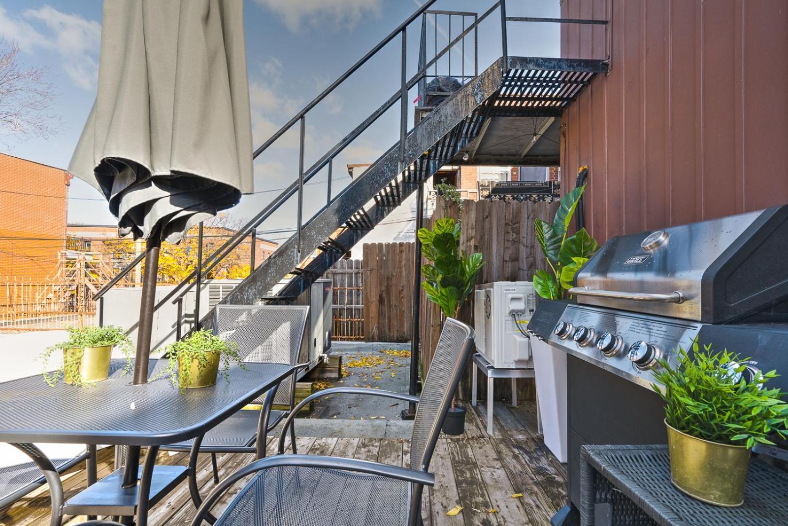 Liv Mtl Avenue Aparthotel Монреал Екстериор снимка